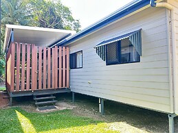 Tropical Hibiscus Caravan Park