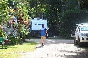 Tropical Hibiscus Caravan Park