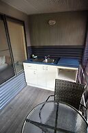 Tropical Hibiscus Caravan Park