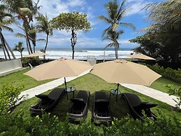 Backyard Beach House Oceanfront Luxury 5 Bdr