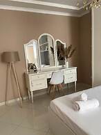 Edion Center Apartment