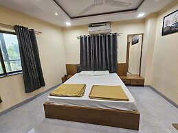 StayGuru Hotel Paradise Inn