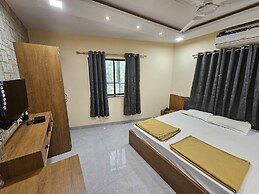 StayGuru Hotel Paradise Inn