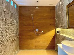 Tropical Viewpoint With Private Pool - Lux Living