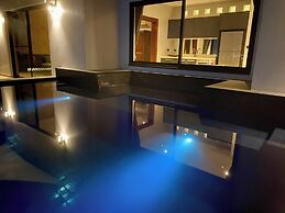 Tropical Viewpoint With Private Pool - Lux Living