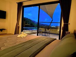 Tropical Viewpoint With Private Pool - Lux Living