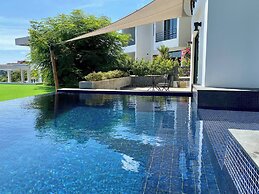 Tropical Viewpoint With Private Pool - Lux Living