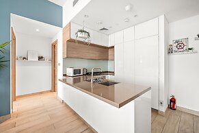 Studio One - 1412 1BD