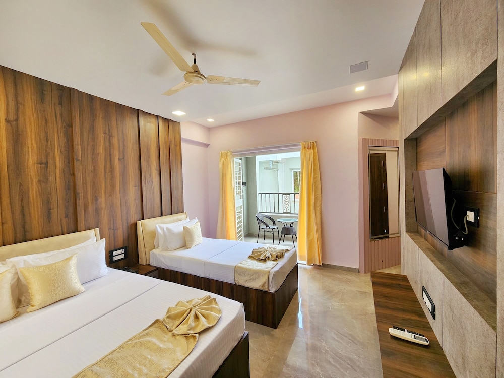Grand Shivneri Resort