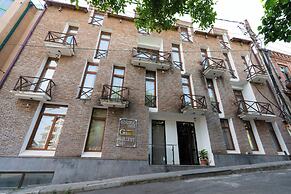 Gallery Inn Old Tbilisi
