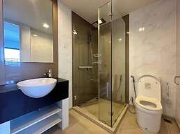 Large High Floor, Best Pool and Awesome Location