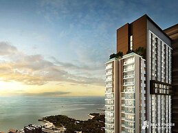 Large High Floor, Best Pool and Awesome Location