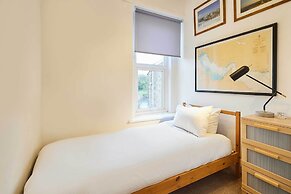 Host Stay The Reading Room