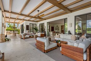 Luxury Golffront Villa With Pool in Puntacana