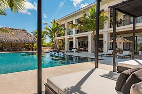 Luxury Golffront Villa With Pool in Puntacana
