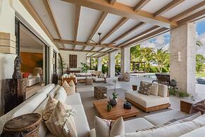 Luxury Golffront Villa With Pool in Puntacana