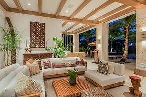 Luxury Golffront Villa With Pool in Puntacana