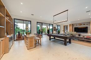 Luxury Golffront Villa With Pool in Puntacana