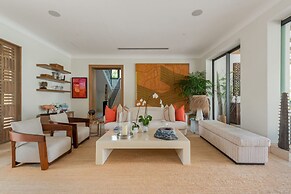 Luxury Golffront Villa With Pool in Puntacana