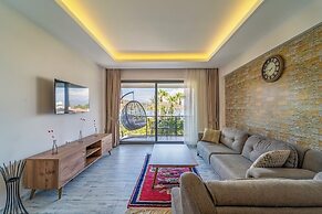 Nakas Suites