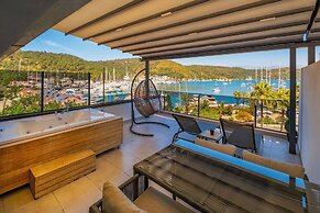 Nakas Suites