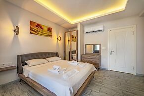 Nakas Suites