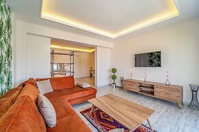 Nakas Suites