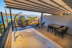 Nakas Suites