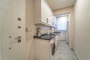 Nakas Suites