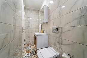Nakas Suites
