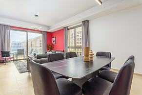 Viva 3-BR Apt in Waterfront Dbayeh