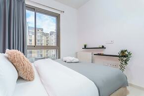Viva 3-BR Apt in Waterfront Dbayeh