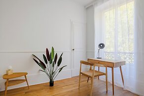 Paris Center Colisée residence