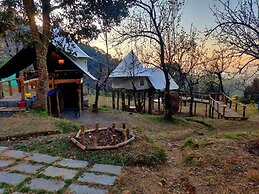 Camp Oak View