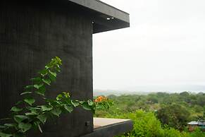 SurfAsana Lodge