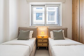 Aelia Chic 2-BR Apt & Balcony in Larnaca