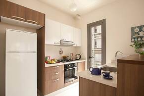 Sioufi - 2-BR Apartment With a Balcony