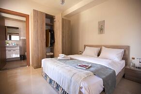 Sioufi - 2-BR Apartment With a Balcony