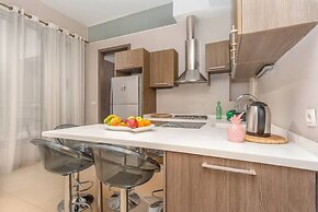 Sirene 1-BR Apt Pool & Gym in Gemmayze