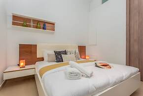 Sirene 1-BR Apt Pool & Gym in Gemmayze