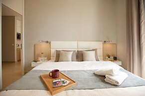 Comfy - 1BR Apt W Pool & Gym in Gemmayze