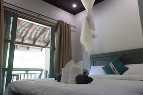 Dokchampa River View Villa