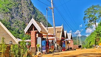 Dokchampa River View Villa