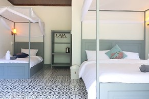Dokchampa River View Villa