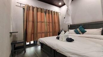 Dokchampa River View Villa