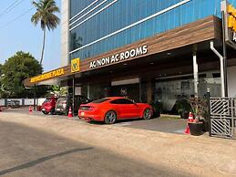 Airport Avenue Plaza