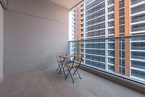 Business Bay Chic Studio for 3 in a Great Location