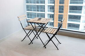 Business Bay Chic Studio for 3 in a Great Location