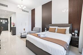 Business Bay Chic Studio for 3 in a Great Location