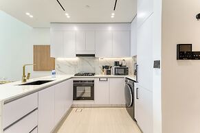 PVH - Vibrant 1BR in Binghatti Amber